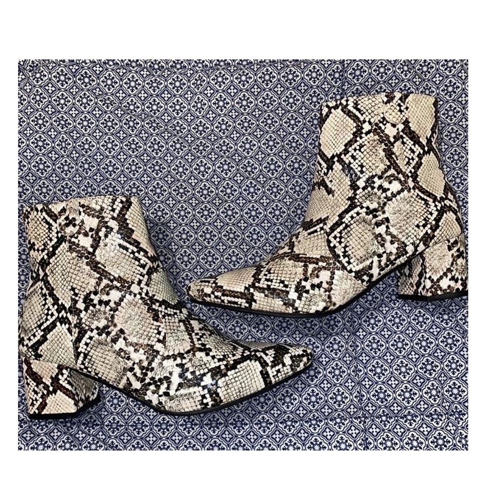 Snakeskin Booties!